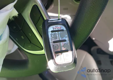 2021 Chrysler Voyager Lxi из США, поврежденный, VIN 2C4RC1DG5MR520573